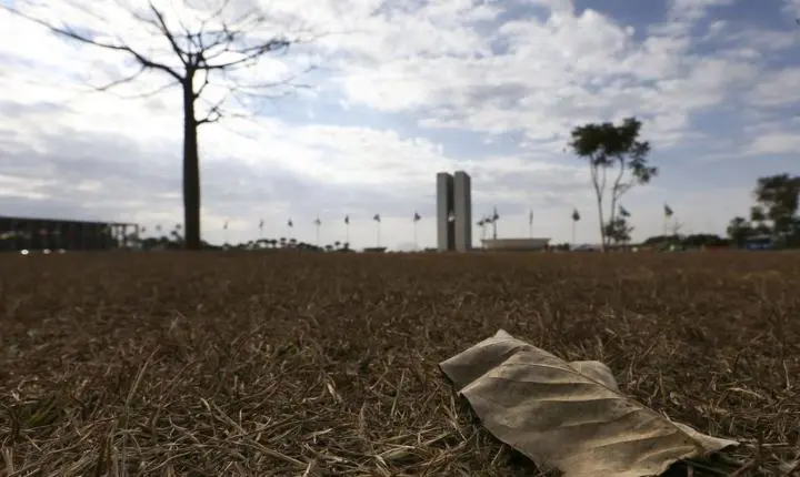 Previsão do tempo indica risco de temporal no Sul e forte calor no país