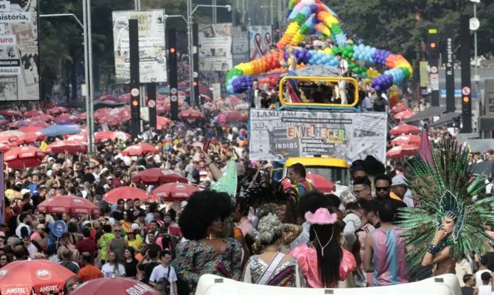 Jurista classifica projeto de lei que restringe crianças em eventos LGBTQIA+ como questão de ódio