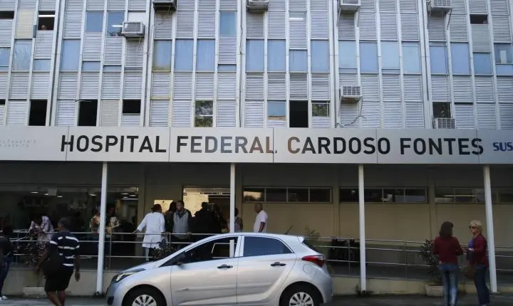 Nova enfermaria no Hospital Cardoso Fontes, Rio de Janeiro, amplia capacidade de internações