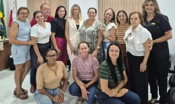Secretaria de Educação promove encontro sobre autocuidado com profissionais da EJA