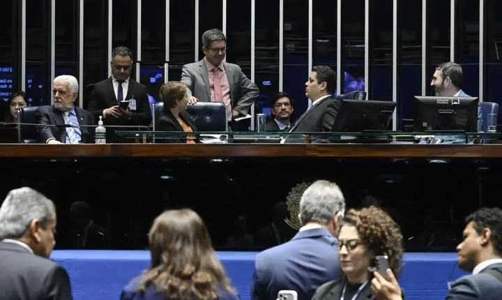 Senado aprova MP que garante renovação automática da CNH para bons condutores