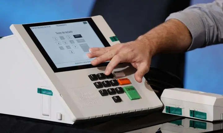 Totalização dos votos é segura e auditável, afirma TSE