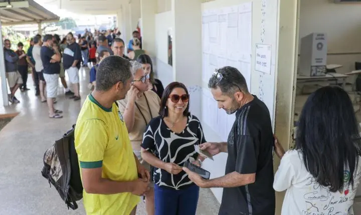 Direito ao voto no dia da eleição garante ausência sem desconto