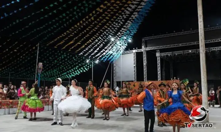 Tradição e Ritmo: Encontro de Quadrilhas Abre Festejos do ForroPad em Bernardino Batista