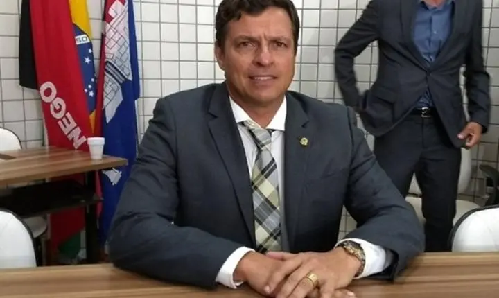 TRE-PB barra candidatura de Vitor Hugo para deputado estadual