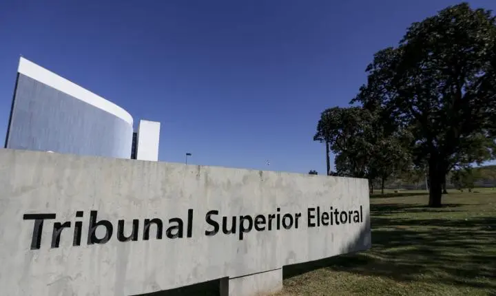TSE cria conselho para monitorar inteligência artificial e desinformação nas eleições
