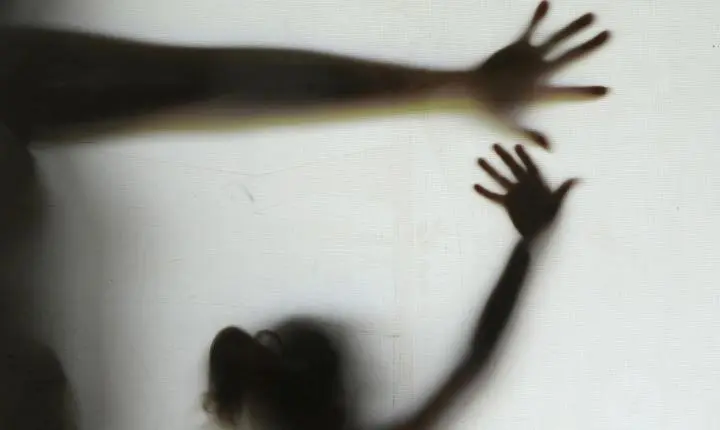 Violência sexual: 64 meninas são vítimas por dia no Brasil, com subnotificação alarmante