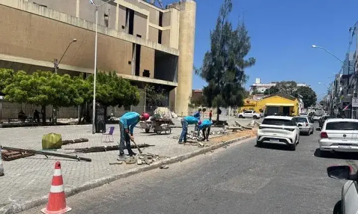 Prefeitura de Cajazeiras vai instalar 15 tendas no Largo da Telemar para organizar comércio ambulante